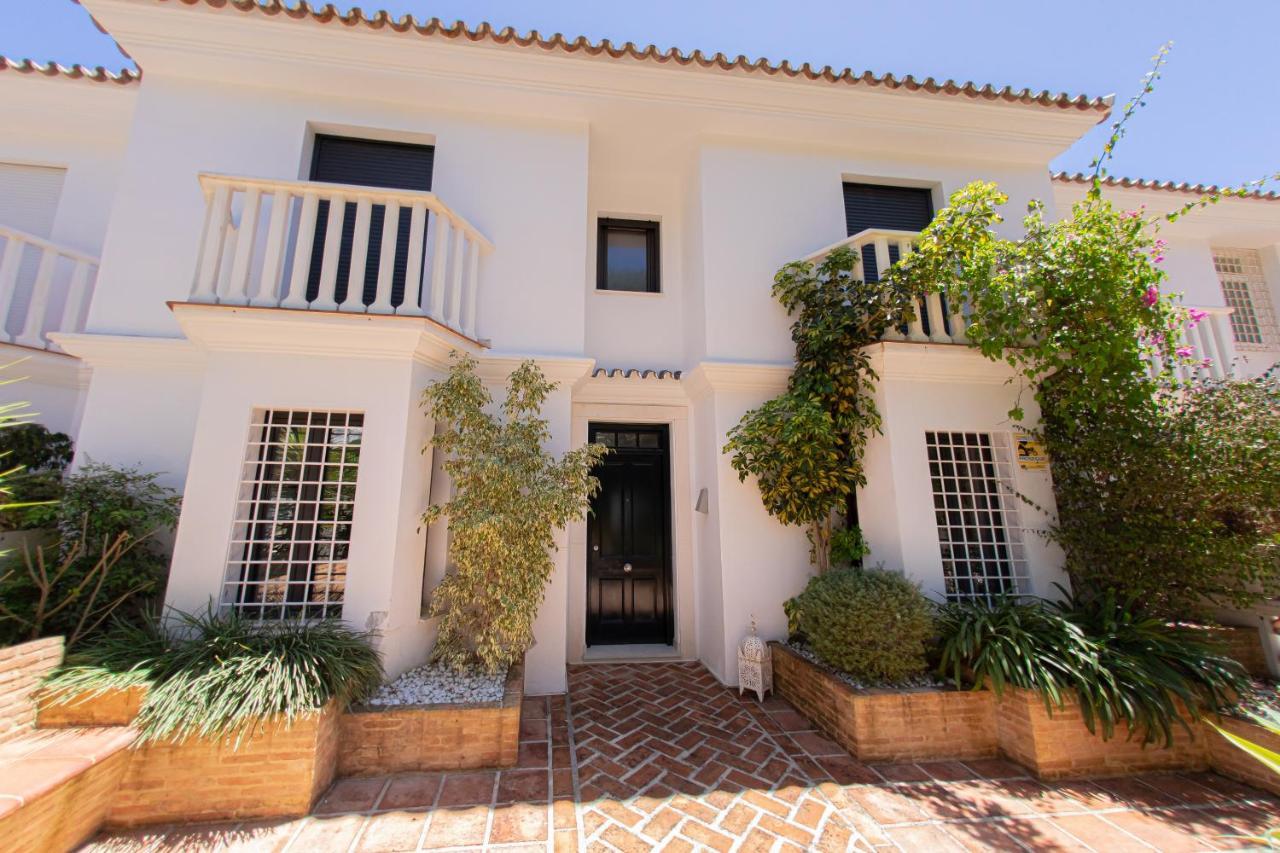 Charming Townhouse/5Bedrs/Front Beach/Private Pool Marbella Exterior photo